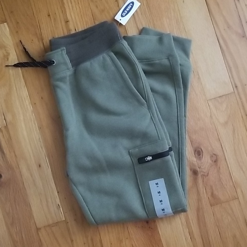 NWT drawstring fleece joggers